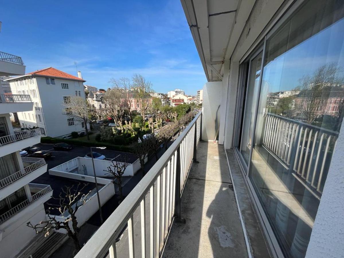 Appartement T4 Avec Parking, Balcon Et Proche Commerces A Biarritz - Fr-1-239-921 エクステリア 写真